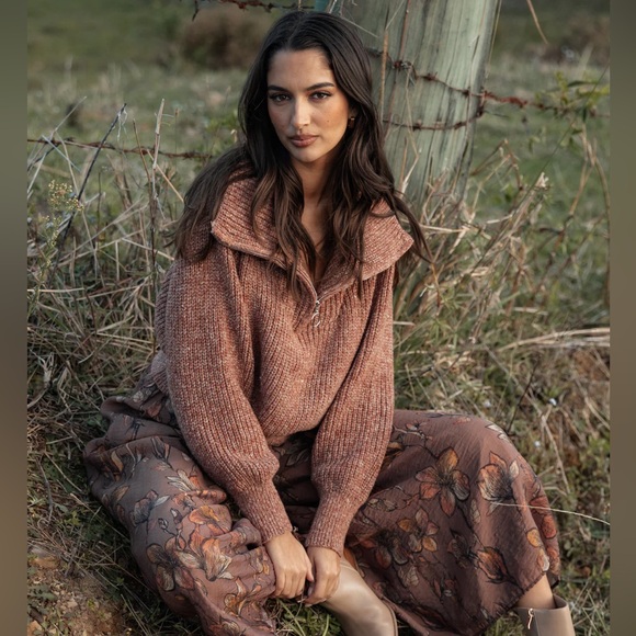 Petal & Pup HALLOW COLLAR QUARTER ZIP SWEATER - Picture 5 of 11